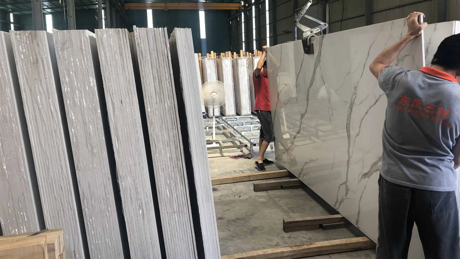 White marble effect slabs White marble effect slabs